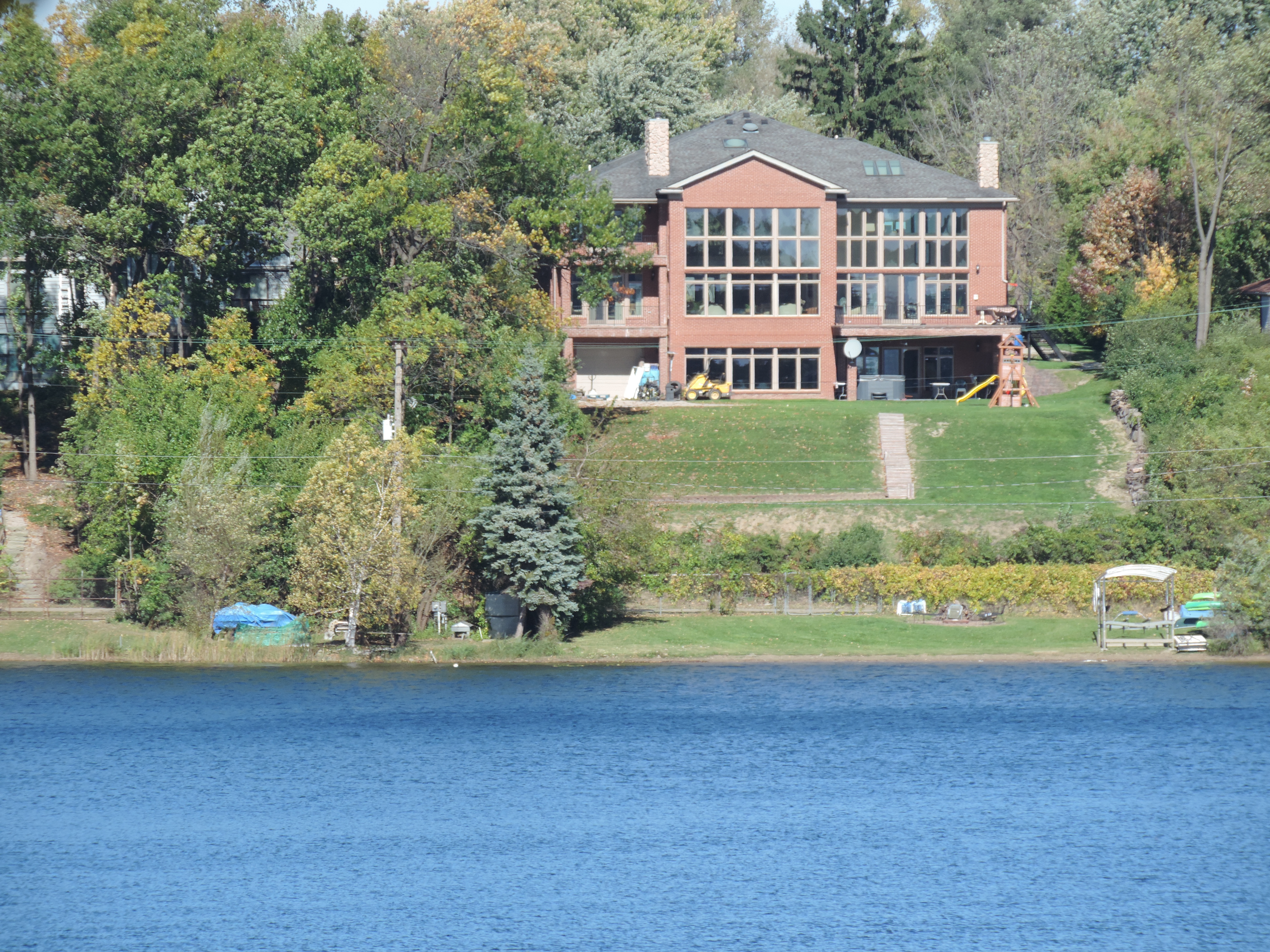Lakefront homes for sale on Square lake in Bloomfield MI