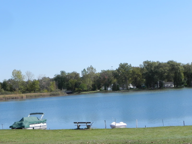 Lake Homes on Crescent Lake in Waterford Mi