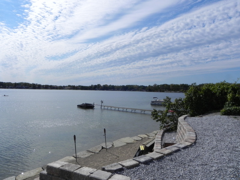 Lakefront homes for sale on Elizabeth Lake in Waterford MI