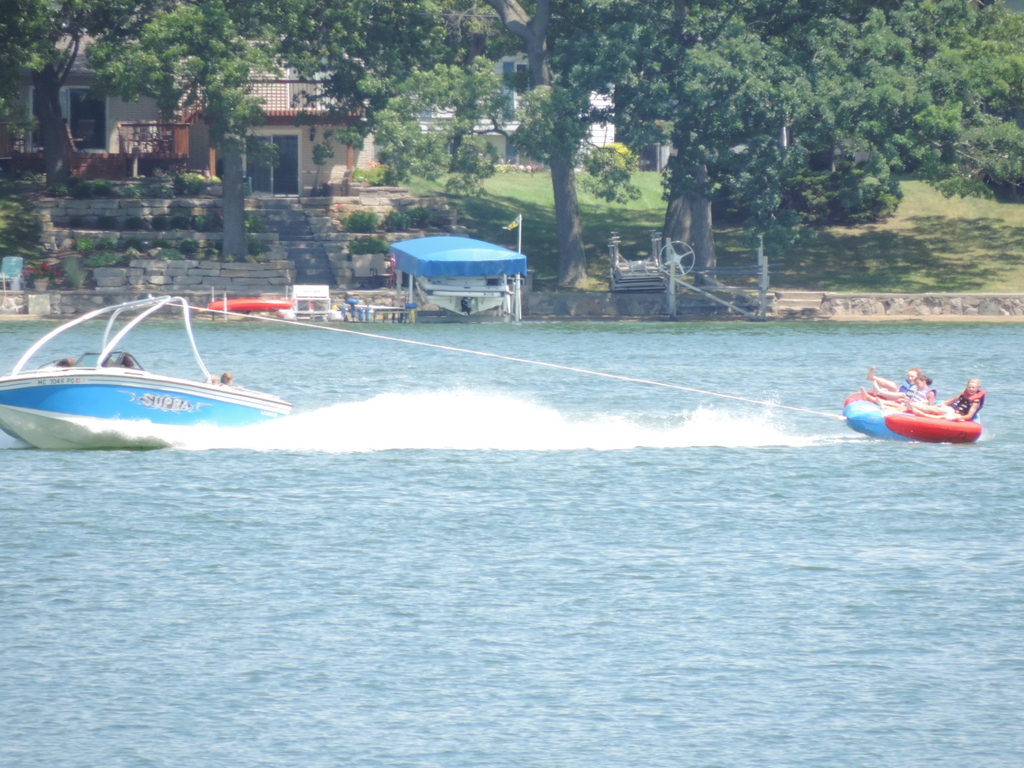 Boating on Williams Lake in Waterford Michigan