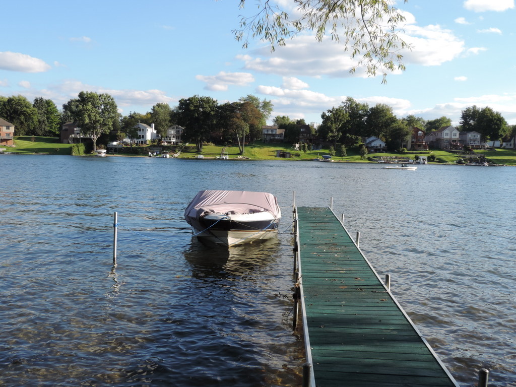 Scott Lake Homes in Waterford Michigan 