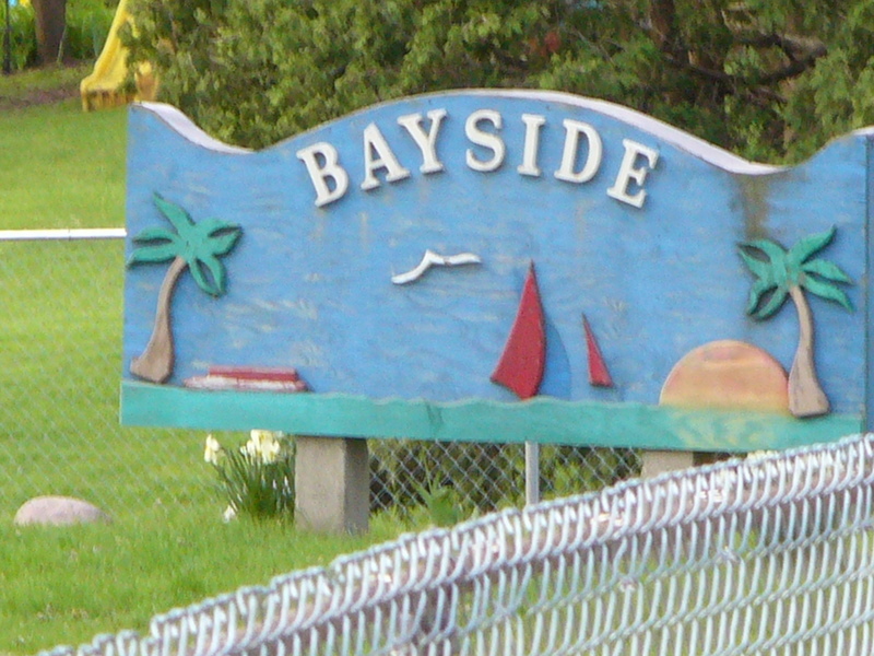 Bayside Beach association park Upper Straits Lake