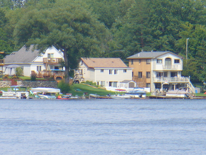 Duck Lake front properties Highland MI