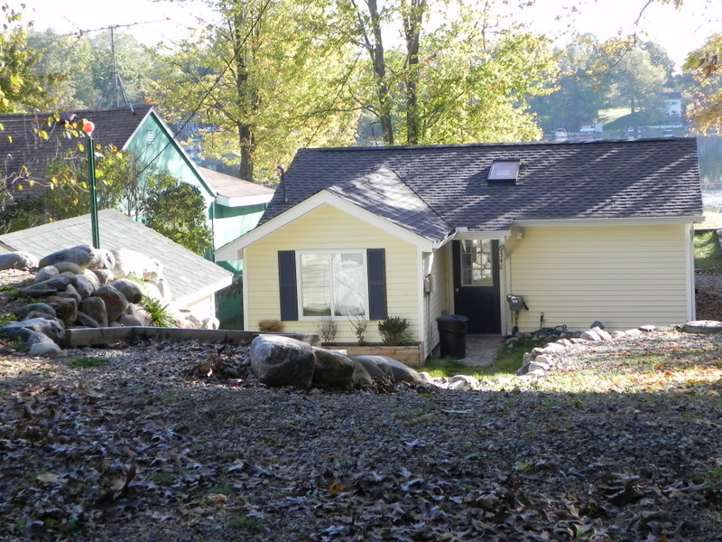 Buck Lake waterfront properties Hamburg MI