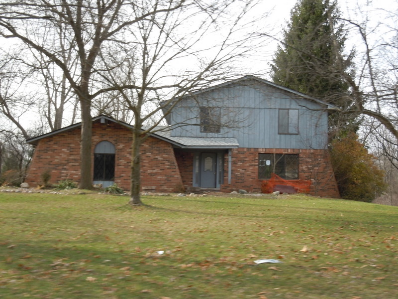 Lake homes on Clark Lake in Commerce Township