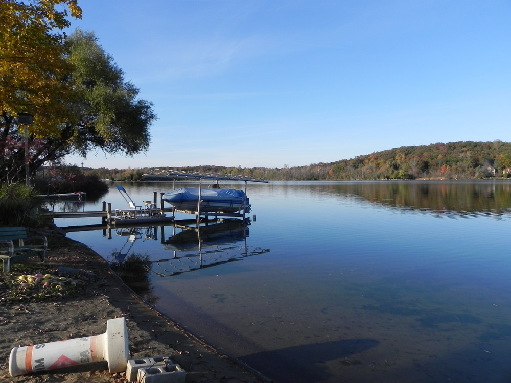 Lake houses for sale on Deer Lake in Clarkston