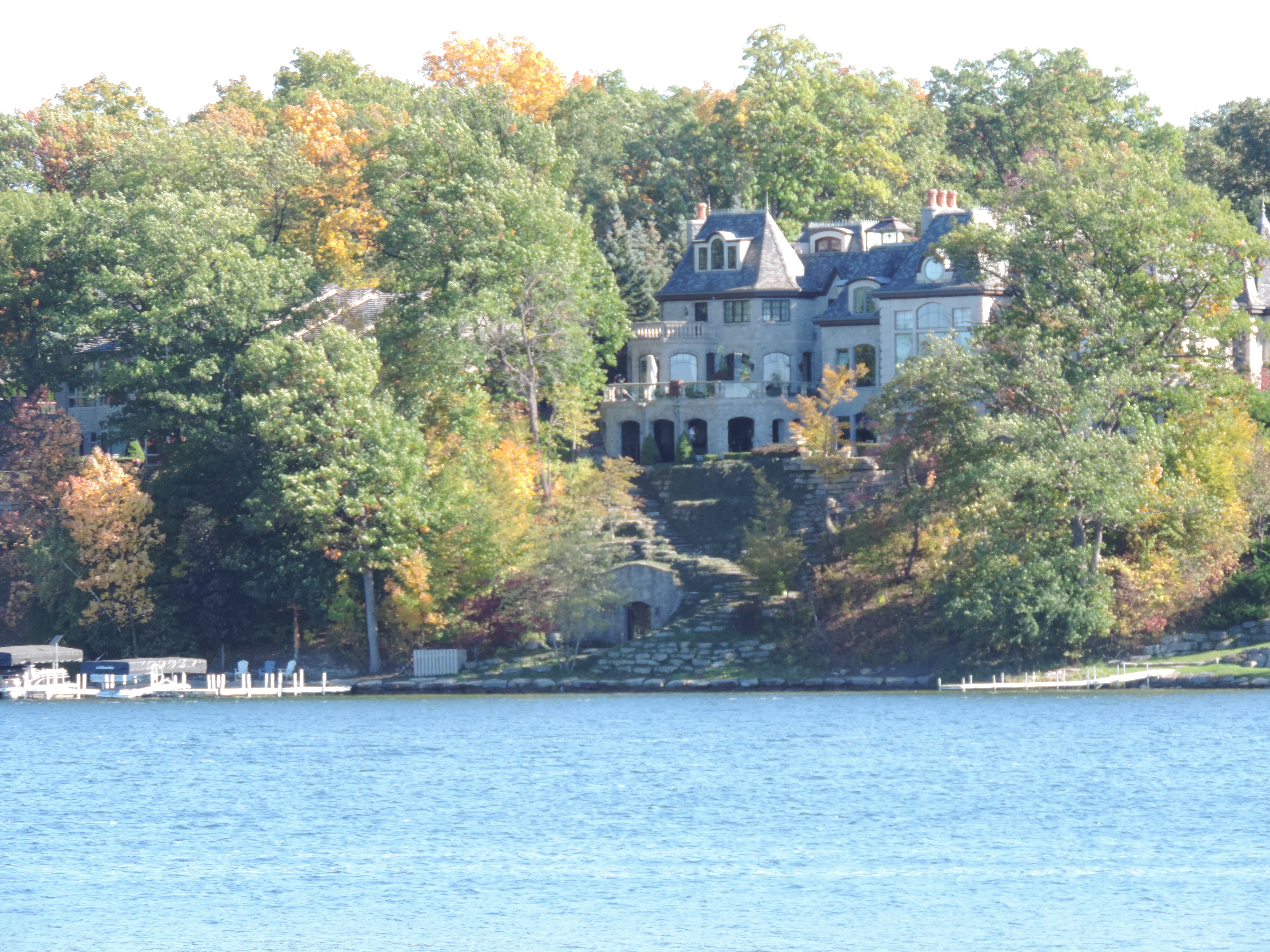 Homes on Upper Straits Lake in West Bloomfield MI