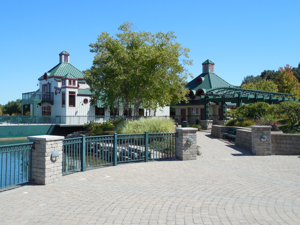 Hidden Lake marina & club house
