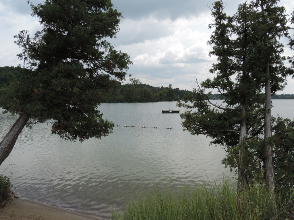 Lakefront homes for sale on Deer Lake in Clarkston MI