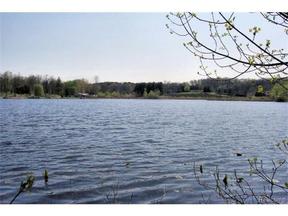 Hidden Lake Green Oak MI